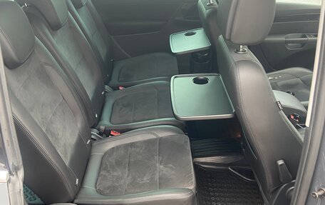 Volkswagen Sharan II, 2017 год, 2 350 000 рублей, 13 фотография