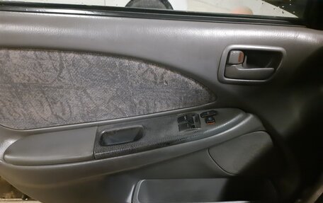 Toyota Avensis III рестайлинг, 1999 год, 398 000 рублей, 8 фотография