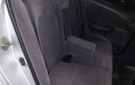 Toyota Avensis III рестайлинг, 1999 год, 398 000 рублей, 15 фотография