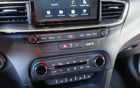 KIA cee'd III, 2019 год, 1 800 000 рублей, 13 фотография