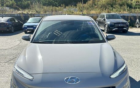 Hyundai Kona I, 2022 год, 1 975 000 рублей, 2 фотография