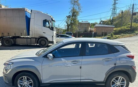 Hyundai Kona I, 2022 год, 1 975 000 рублей, 3 фотография