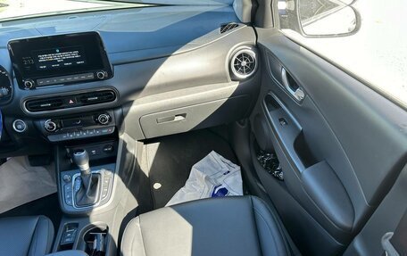 Hyundai Kona I, 2022 год, 1 975 000 рублей, 9 фотография