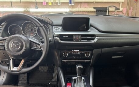 Mazda 6, 2017 год, 1 890 000 рублей, 17 фотография
