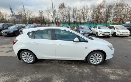 Opel Astra J, 2011 год, 800 000 рублей, 2 фотография