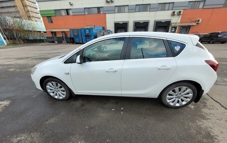 Opel Astra J, 2011 год, 800 000 рублей, 4 фотография