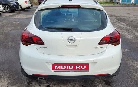 Opel Astra J, 2011 год, 800 000 рублей, 3 фотография