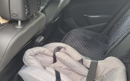 Opel Astra J, 2011 год, 800 000 рублей, 6 фотография