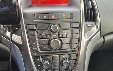 Opel Astra J, 2011 год, 800 000 рублей, 7 фотография