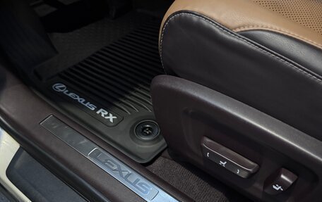 Lexus RX IV рестайлинг, 2018 год, 3 680 000 рублей, 7 фотография