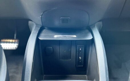 Mercedes-Benz V-Класс, 2023 год, 13 000 000 рублей, 19 фотография