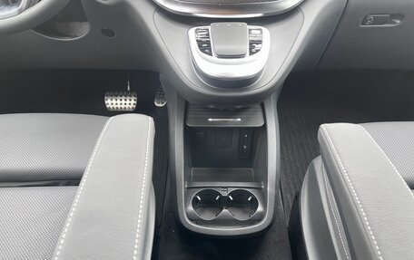 Mercedes-Benz V-Класс, 2023 год, 13 000 000 рублей, 16 фотография