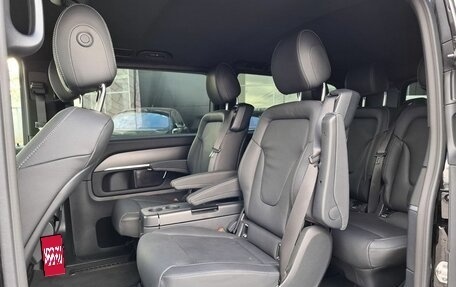 Mercedes-Benz V-Класс, 2023 год, 13 000 000 рублей, 11 фотография