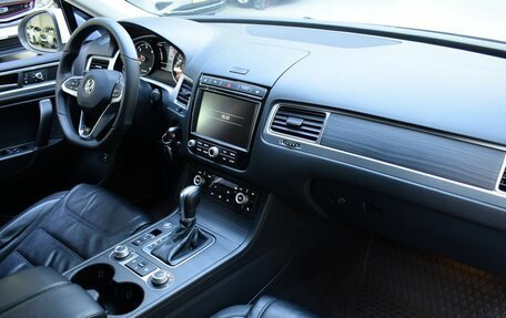 Volkswagen Touareg III, 2014 год, 2 680 000 рублей, 16 фотография