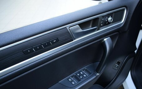 Volkswagen Touareg III, 2014 год, 2 680 000 рублей, 14 фотография