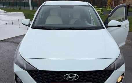 Hyundai Solaris II рестайлинг, 2020 год, 1 320 000 рублей, 1 фотография