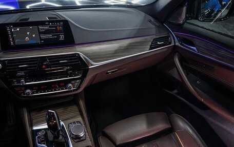 BMW 5 серия, 2019 год, 6 000 000 рублей, 38 фотография