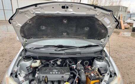 Toyota Ist II, 2003 год, 559 000 рублей, 2 фотография