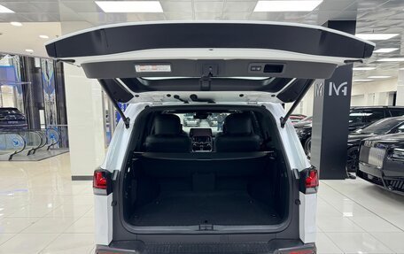 Lexus LX, 2025 год, 22 000 000 рублей, 28 фотография