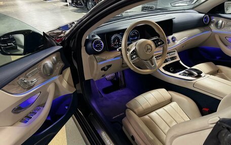 Mercedes-Benz E-Класс, 2019 год, 3 700 000 рублей, 7 фотография