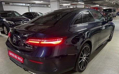 Mercedes-Benz E-Класс, 2019 год, 3 700 000 рублей, 4 фотография