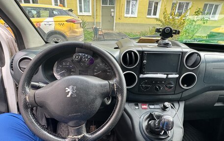 Peugeot Partner II рестайлинг 2, 2010 год, 550 000 рублей, 1 фотография