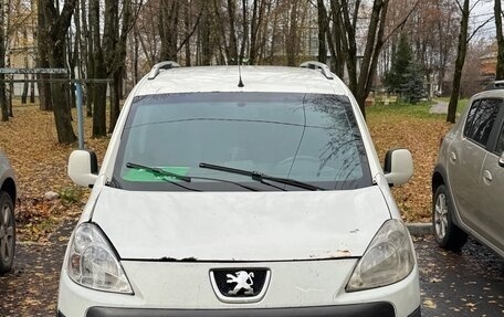 Peugeot Partner II рестайлинг 2, 2010 год, 550 000 рублей, 2 фотография