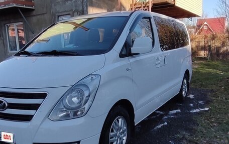 Hyundai H-1 II рестайлинг, 2017 год, 2 800 000 рублей, 4 фотография