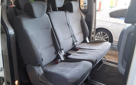 Hyundai H-1 II рестайлинг, 2017 год, 2 800 000 рублей, 14 фотография