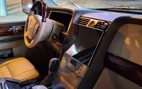 Lincoln Navigator, 2004 год, 2 000 000 рублей, 6 фотография