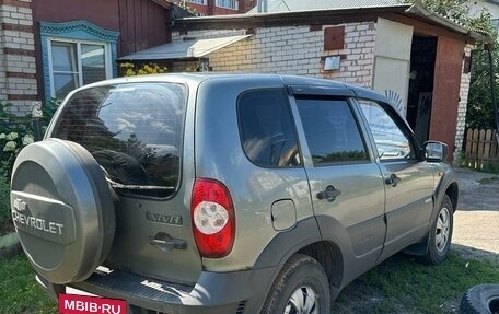 Chevrolet Niva I рестайлинг, 2009 год, 400 000 рублей, 4 фотография