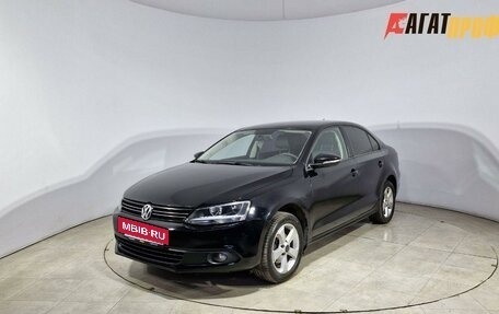 Volkswagen Jetta VI, 2013 год, 950 000 рублей, 4 фотография
