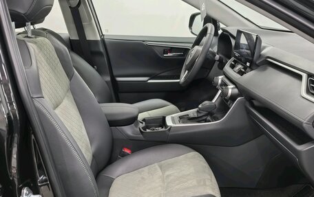 Toyota RAV4, 2025 год, 4 350 000 рублей, 26 фотография