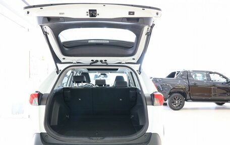 Toyota RAV4, 2025 год, 4 500 000 рублей, 8 фотография