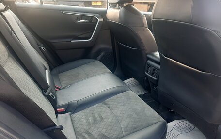 Toyota RAV4, 2024 год, 4 002 000 рублей, 9 фотография