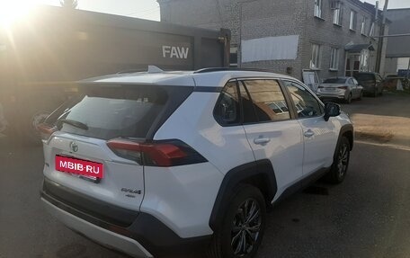 Toyota RAV4, 2024 год, 4 002 000 рублей, 3 фотография