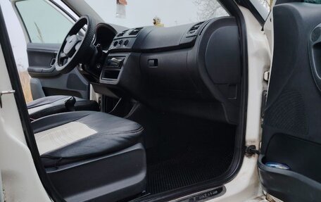 Skoda Fabia II, 2011 год, 440 000 рублей, 23 фотография