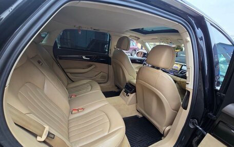 Audi A8, 2011 год, 1 850 000 рублей, 4 фотография