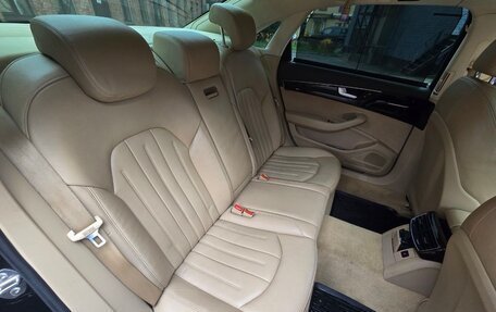 Audi A8, 2011 год, 1 850 000 рублей, 8 фотография