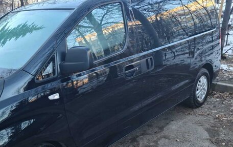 Hyundai H-1 II рестайлинг, 2016 год, 1 960 000 рублей, 2 фотография