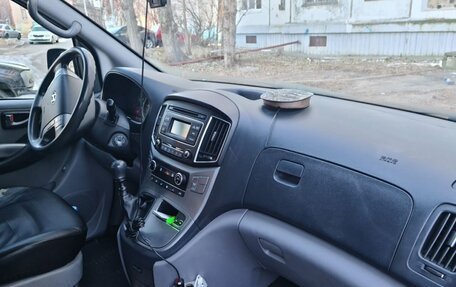 Hyundai H-1 II рестайлинг, 2016 год, 1 960 000 рублей, 5 фотография