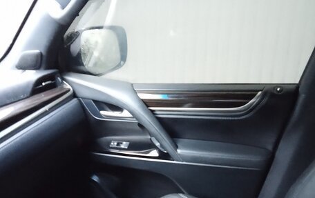 Lexus LX III, 2021 год, 7 999 999 рублей, 8 фотография