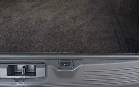 Land Rover Range Rover IV рестайлинг, 2018 год, 5 700 000 рублей, 24 фотография