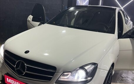 Mercedes-Benz C-Класс, 2012 год, 1 400 000 рублей, 6 фотография