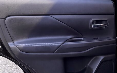 Mitsubishi Outlander III рестайлинг 3, 2019 год, 2 929 000 рублей, 20 фотография