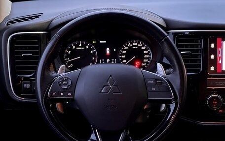 Mitsubishi Outlander III рестайлинг 3, 2019 год, 2 929 000 рублей, 11 фотография