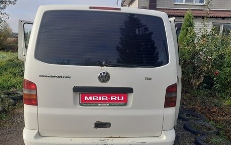 Volkswagen Transporter T5 рестайлинг, 2004 год, 850 000 рублей, 6 фотография