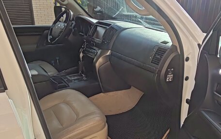 Toyota Land Cruiser 200, 2011 год, 3 100 000 рублей, 10 фотография