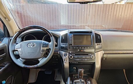Toyota Land Cruiser 200, 2011 год, 3 100 000 рублей, 14 фотография