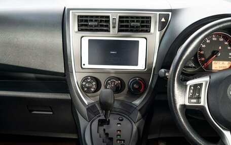 Toyota Ractis II, 2012 год, 950 000 рублей, 10 фотография